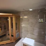Дом отдыха 1815 Avec Sauna Privatif